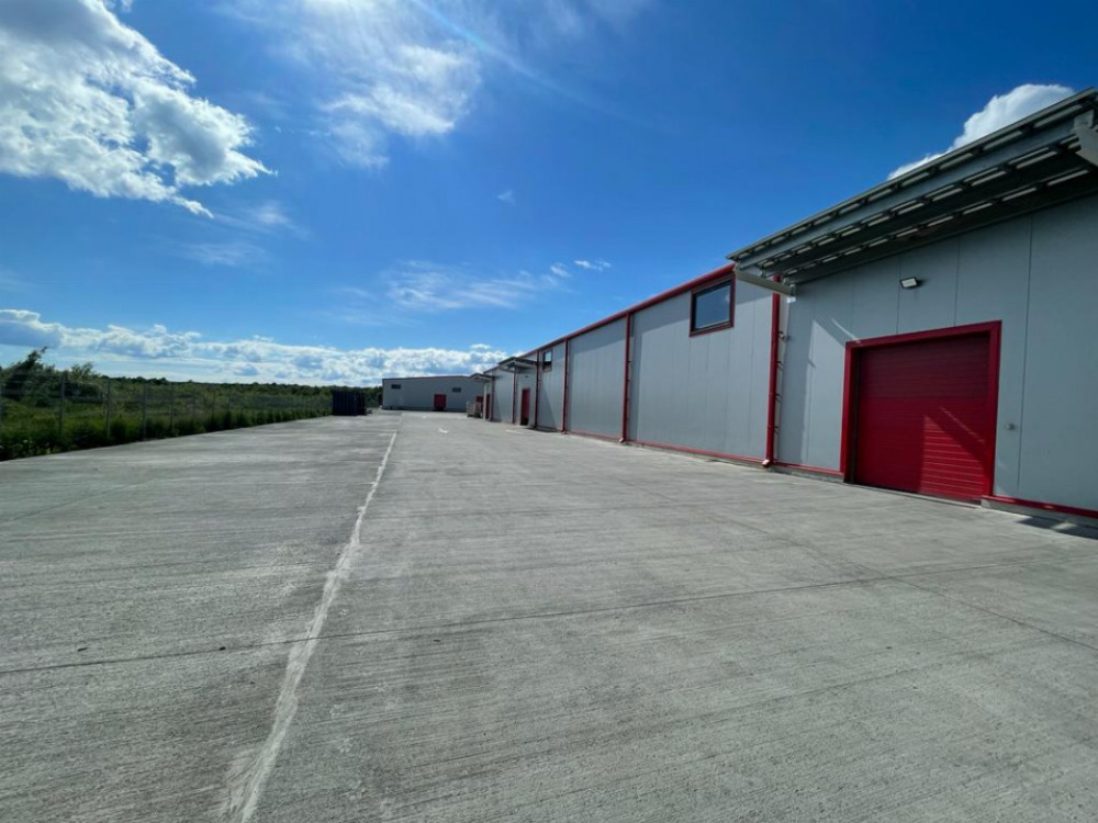 Închiriere hală industrială, situată în Târgu Jiu, strada Narciselor