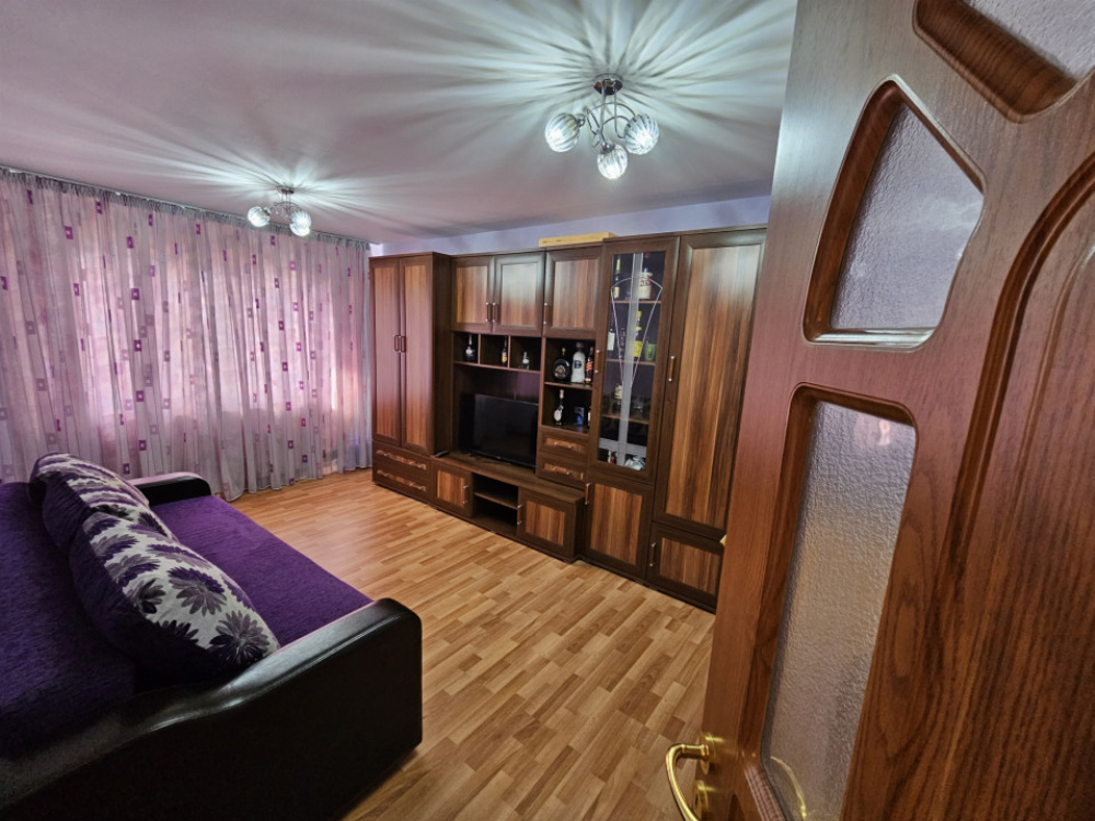 Vânzare apartament 2 camere, în Târgu Jiu, strada Termocentralei - zona Mall