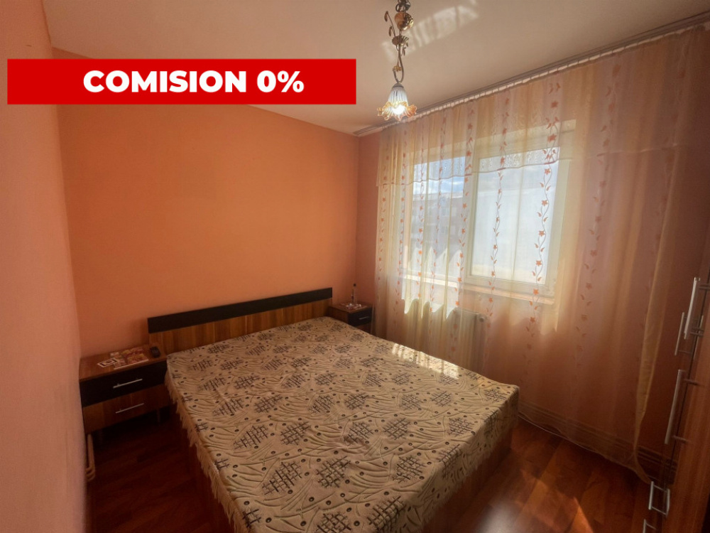 Vânzare apartament 3 camere, etaj 3, situat în Târgu Jiu, strada Slt. Ion Fota