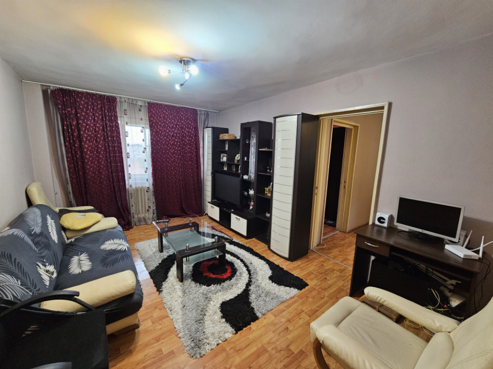 Vânzare apartament 3 camere, în Tg.Jiu, zonă centrală - str. Nicolae Bălcescu
