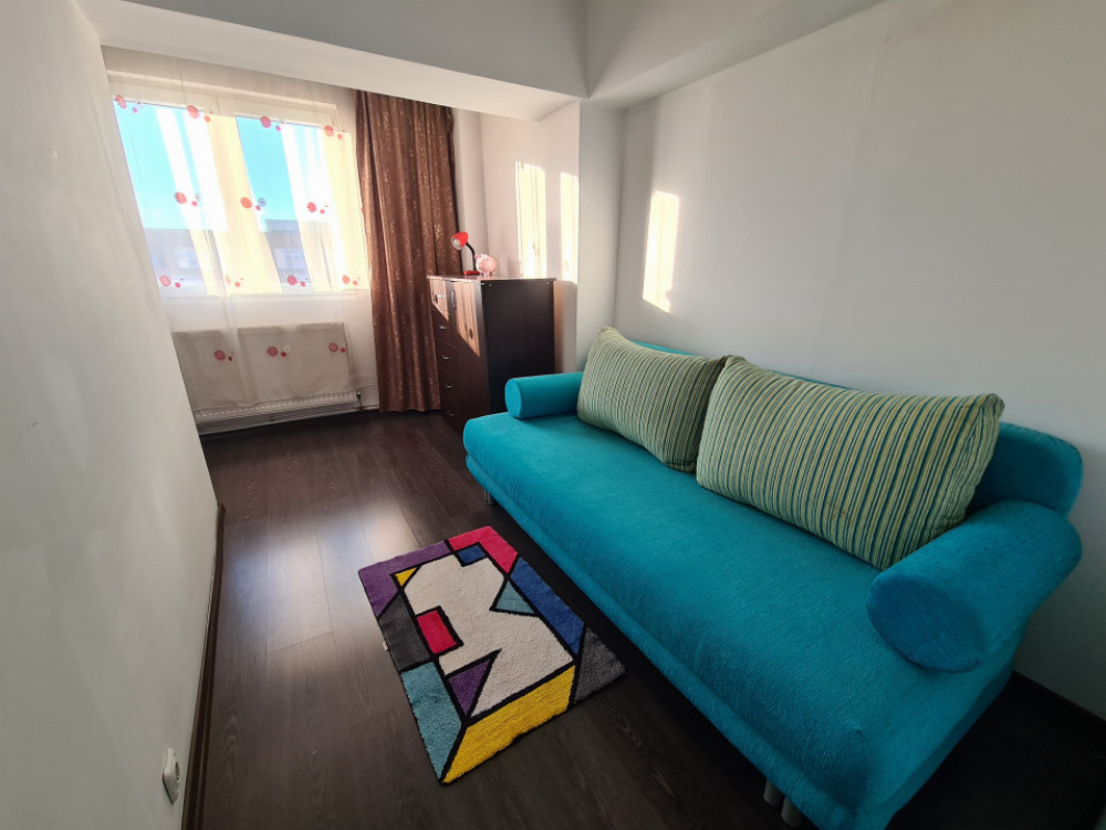 Vânzare apartament 2 camere în Târgu Jiu, strada Victoriei - zona Peco OMV