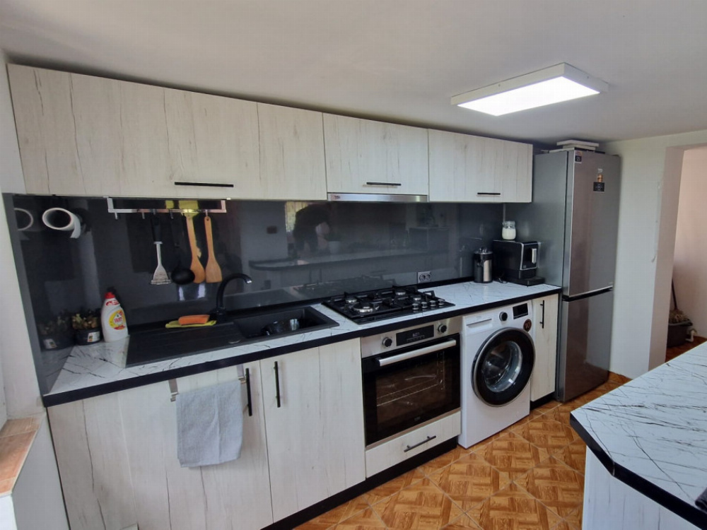 Casă cu teren generos, în mijlocul naturii – Barza, Dănești