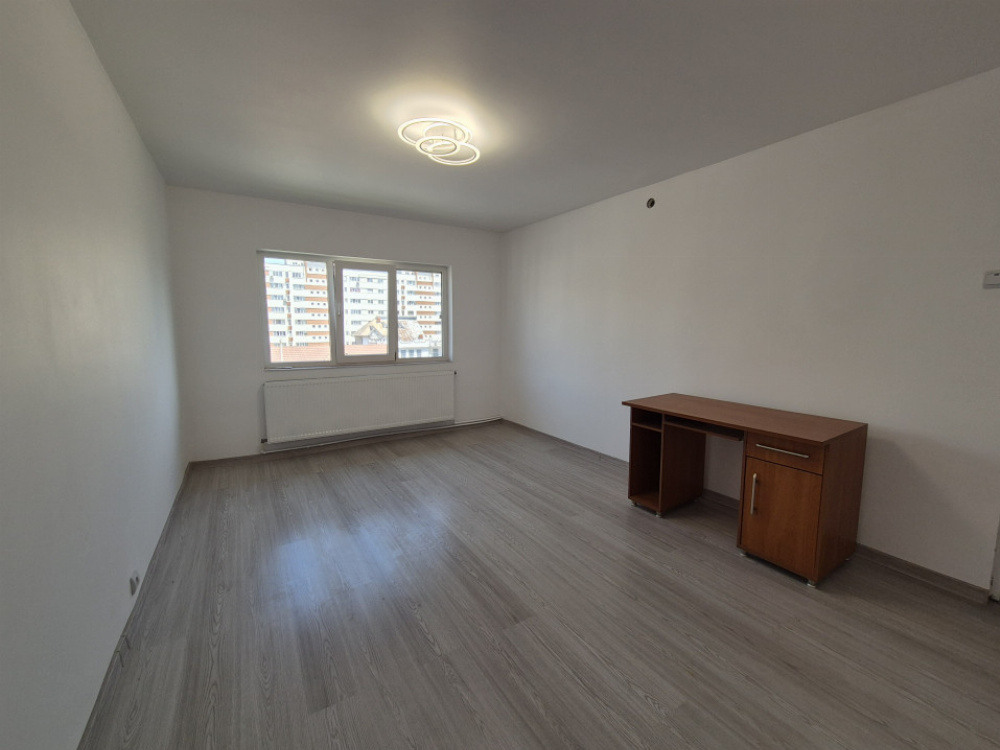 Vânzare apartament central *3 camere, situat în Târgu Jiu, strada Cerna