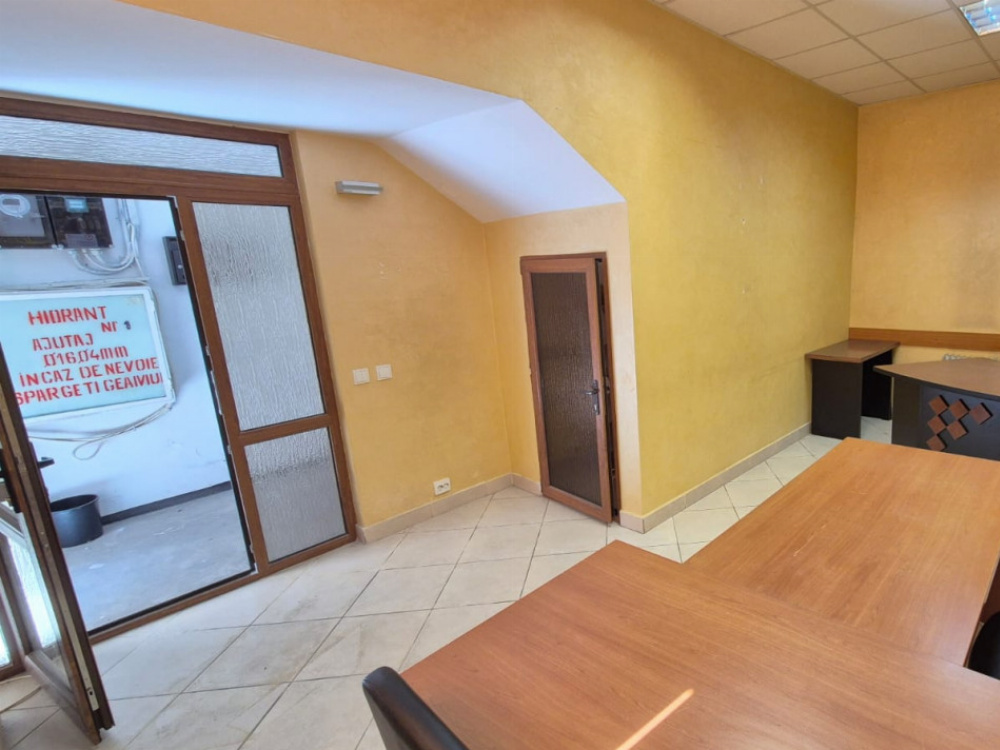 Spațiu comercial de vânzare ULTRACENTRAL – zona Hotel Gorj