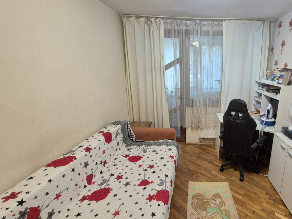 Vânzare apartament 2 camere, et.1, Aleea Energeticienilor - zona 8 Mai