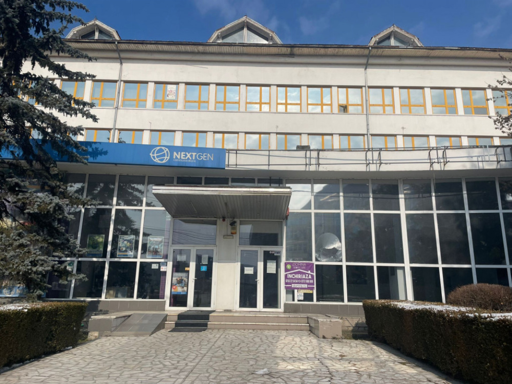 Închiriere spațiu comercial 320 mp - ultracentral - lângă Primăria Mun. Tg. Jiu