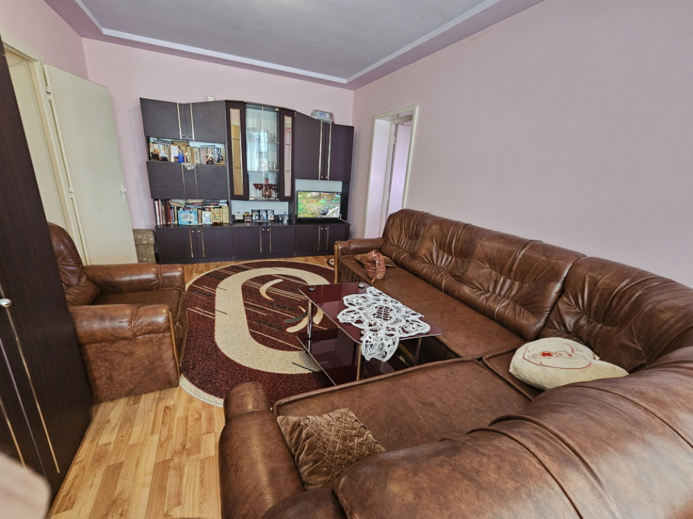 Vânzare apartament 2 camere, situat în zonă centrală, str. Slt. M.C. Oancea