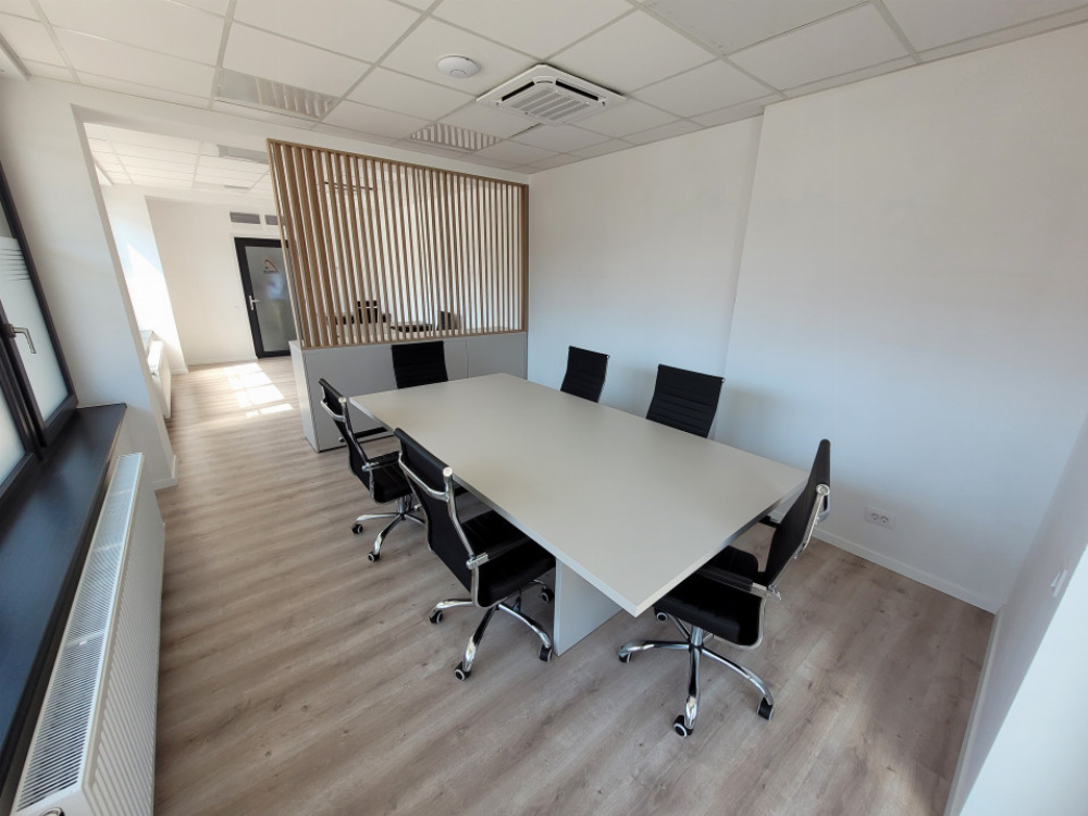 Închiriere spațiu comercial central - zona Stadion