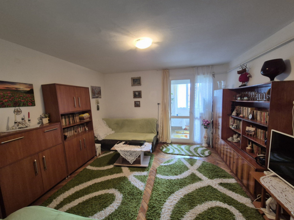 Vânzare garsonieră, în Tg. Jiu, et. 2, str. Slt. M.C. Oancea - zona Griviței