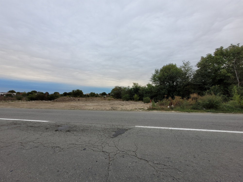 Vânzare teren intravilan, 3.063 mp, în Tg. Jiu, str Merilor - zonă în dezvoltare