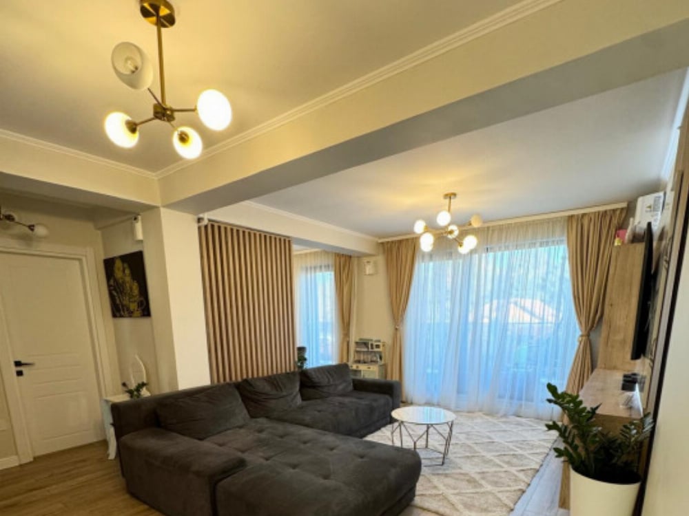 Vânzare penthouse *3 camere* în Târgu Jiu - zona Parc Coloana Infinitului