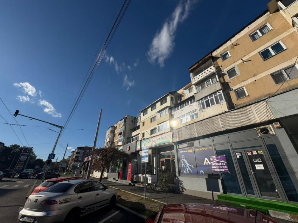 Închiriere spațiu comercial *vizibil ~ 100 mp cu dublu acces* - strada 9 Mai