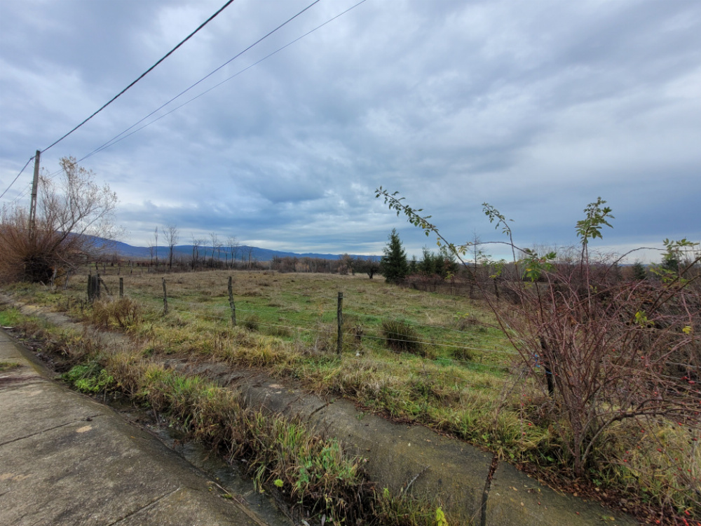 Vânzare teren 5000 mp, în comuna Crasna - sat Aninișul din Deal