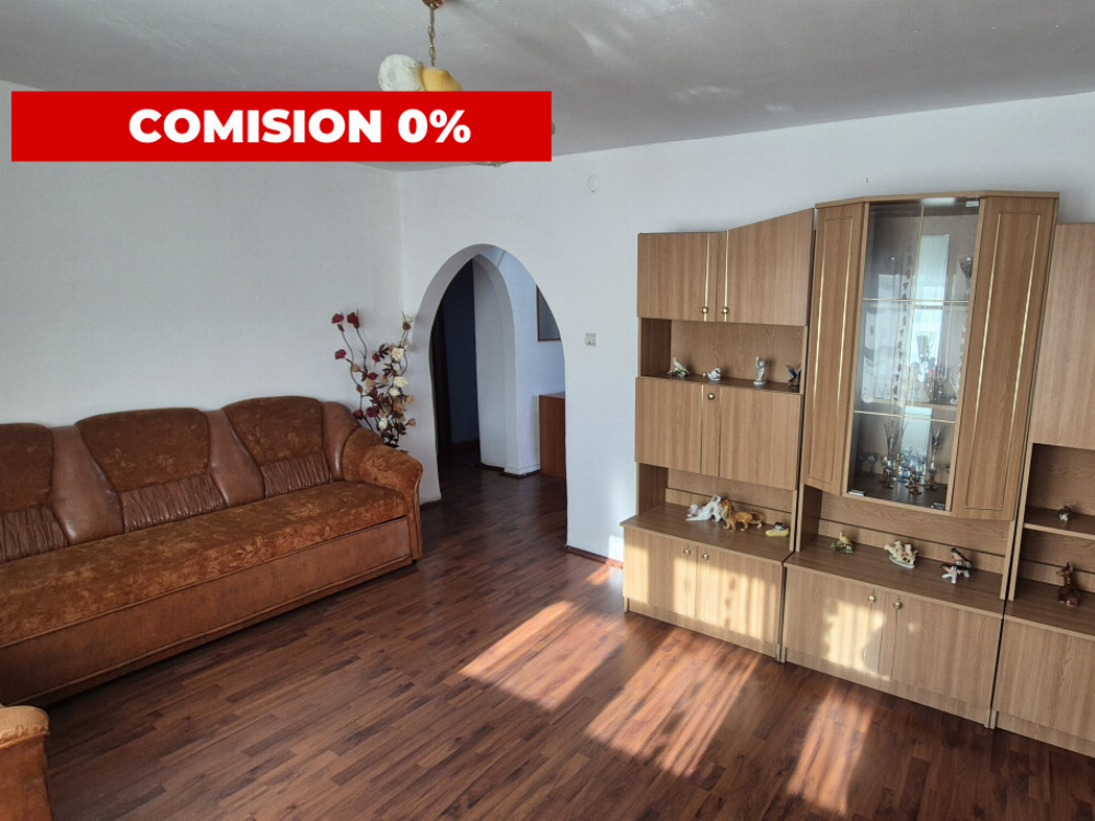 Vânzare apartament 3 camere, et. 2, situat în Rovinari, str. Plopilor