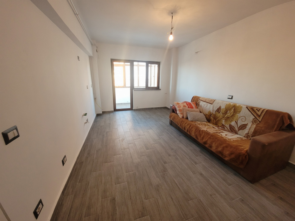 Vânzare apartament 2 camere, 62 mp, renovat, în Târgu Jiu, zona Debarcader