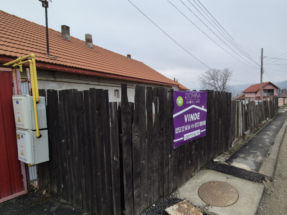 Vânzare teren intravilan, 811 mp, situat în Bumbești Jiu