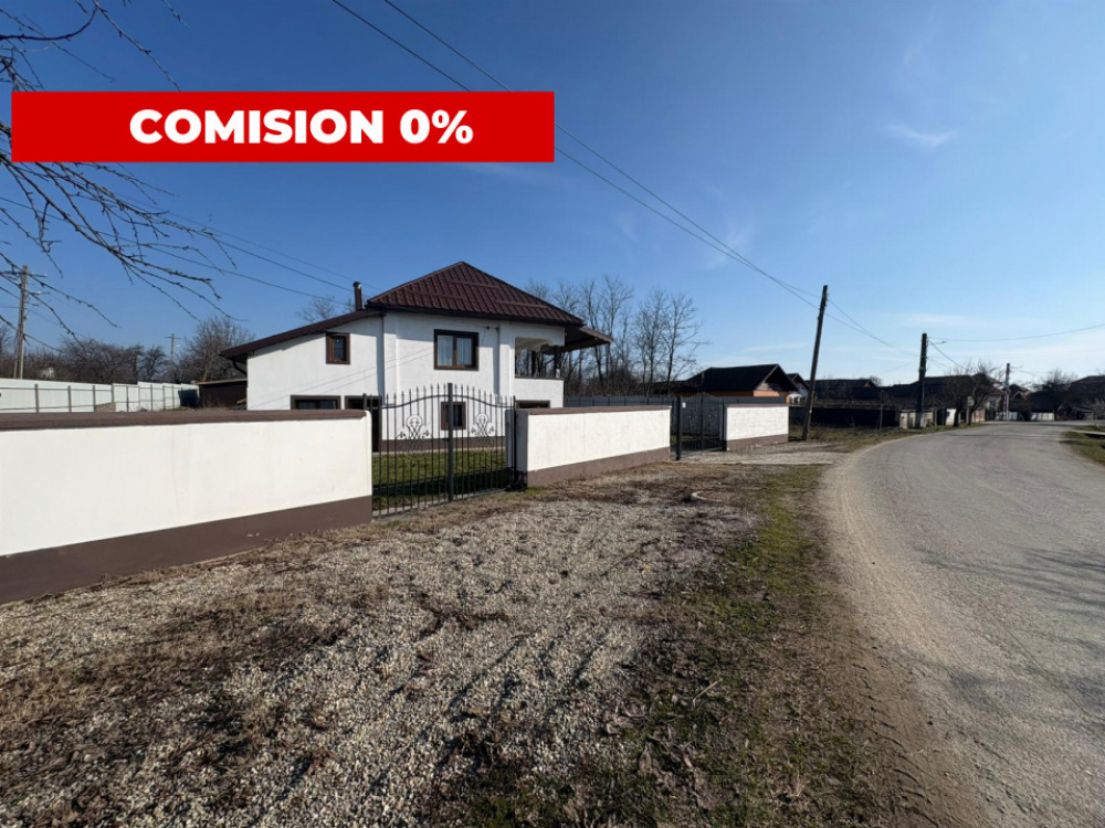 Vânzare casă P+1 și teren generos în Stănești - *stil rustic-conac*