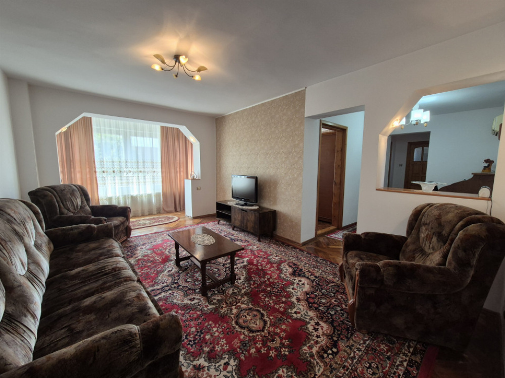 Închiriere apartament 3 camere, în Tg. Jiu, str. Nicolae Bălcescu