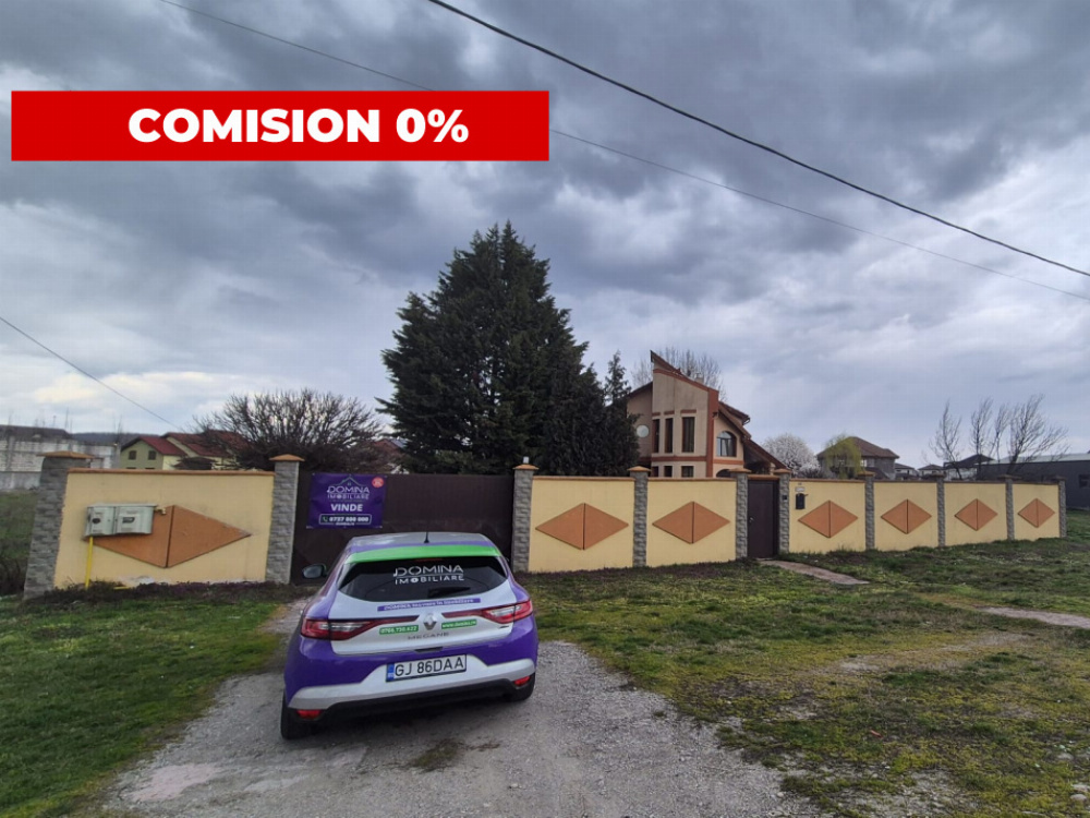 Vânzare vilă spațioasă P+1+M, în Târgu Jiu, strada Tismana - zonă rezidențială