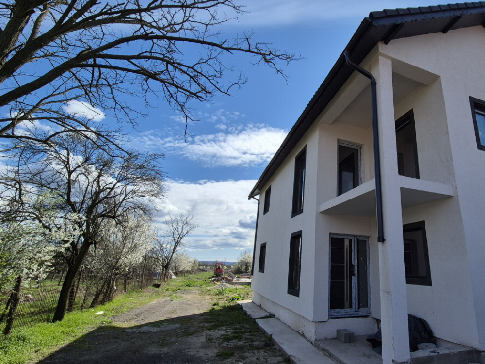 Vânzare casă NOUĂ, P+1, strada Petrești, cartier Primăverii, Târgu Jiu