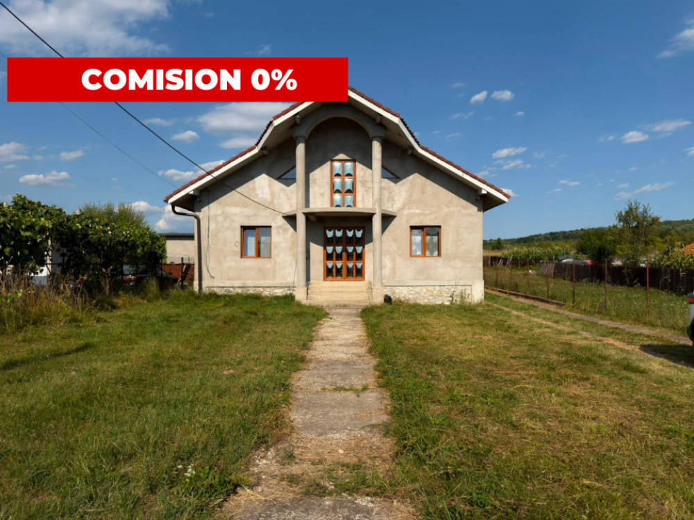 Vânzare casă P+M situată în Blahnița de Sus, Comuna Săcelu