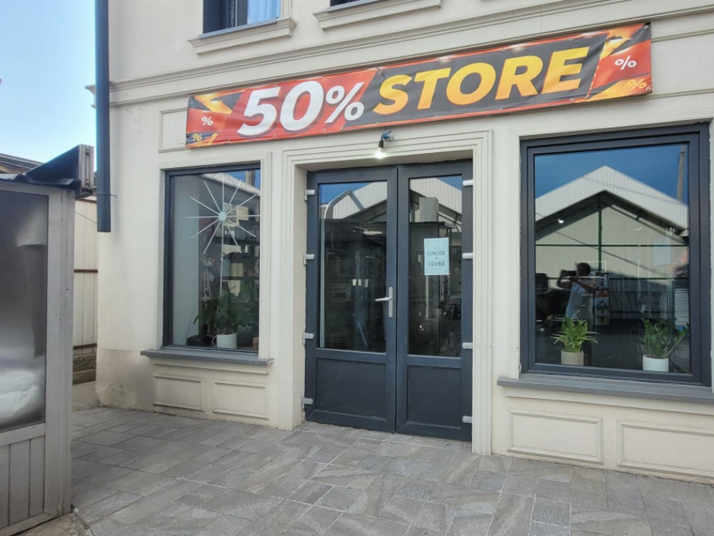 Închiriere spațiu comercial, zonă comercială activă, Piața Mică, Tg Jiu. 